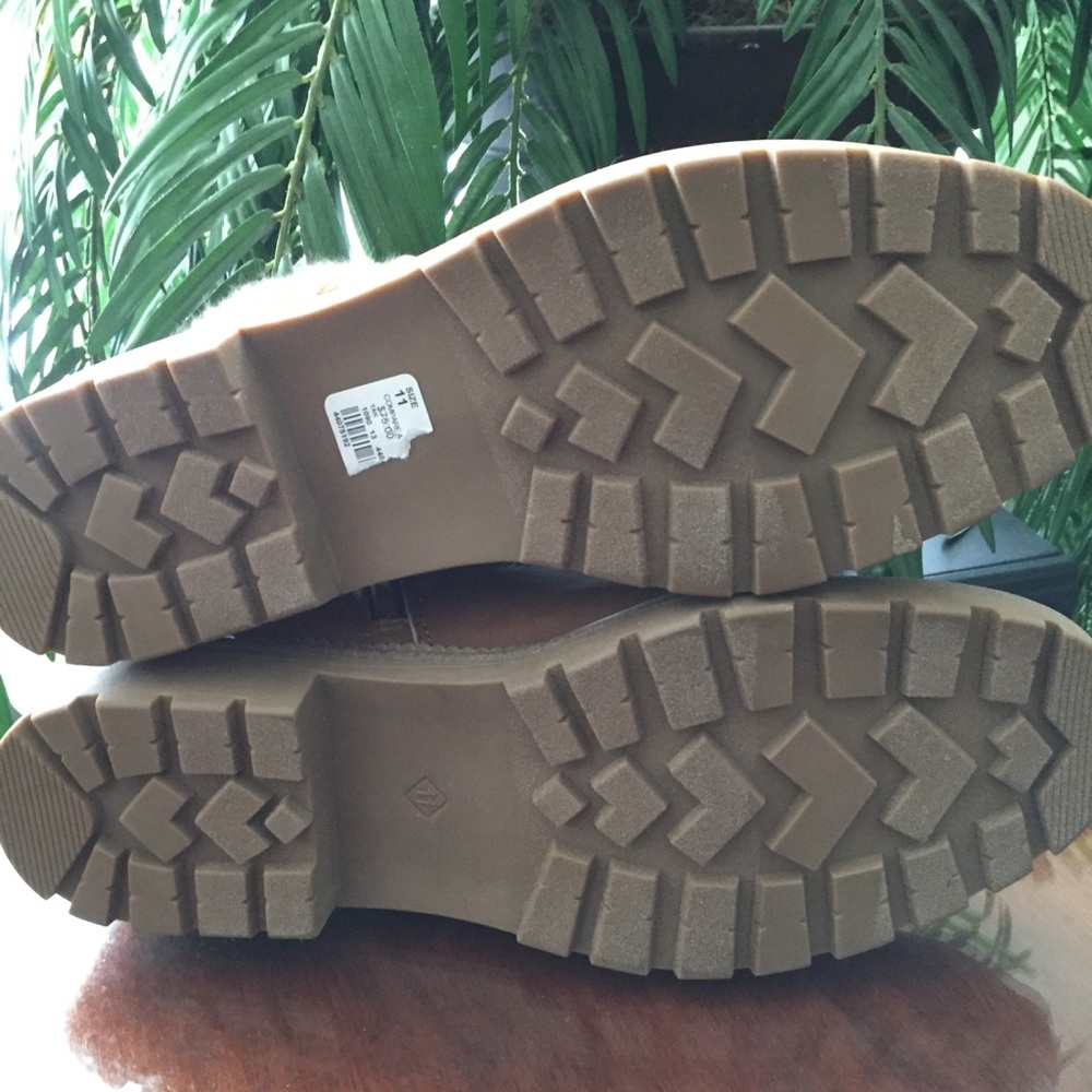 Comfort Faux Fur Upper Tan Boots Size 11 - Picture 3 of 12